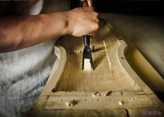 斫琴工序-槽腹